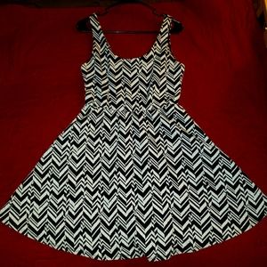 Dee Elle Nordstrom chevron print dress